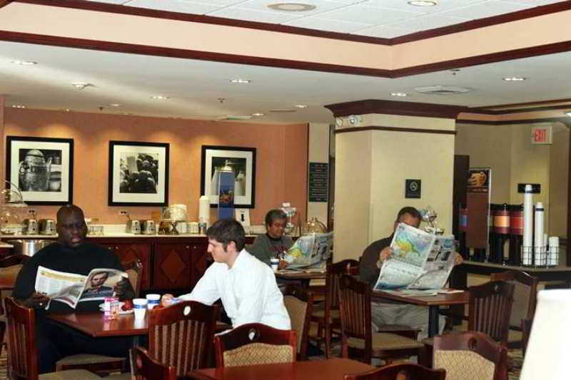 Hampton Inn Raleigh Capital Blvd North Restaurante foto